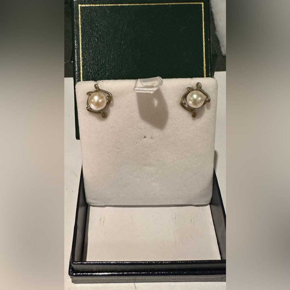 Michael Michaud Pea Post Earrings Pea Pod collection